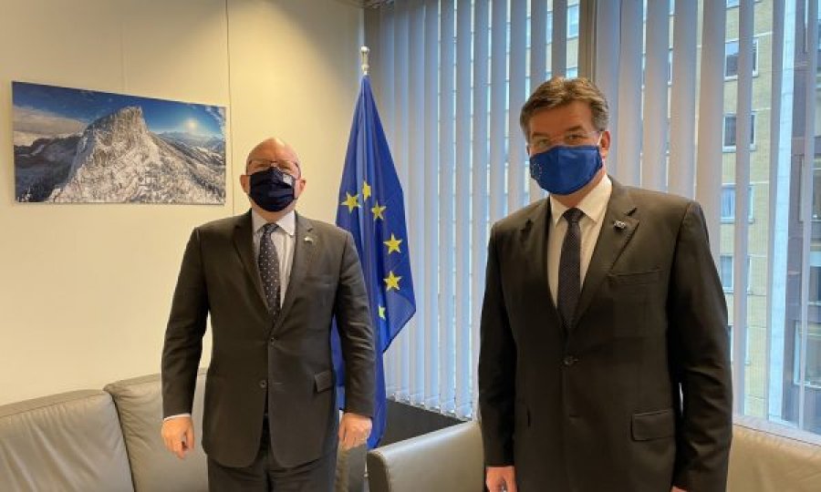 Takohen Miroslav Lajçak e Philip Reeker në Bruksel, flasin për koordinimin SHBA-BE dhe paralajmërojnë veprime