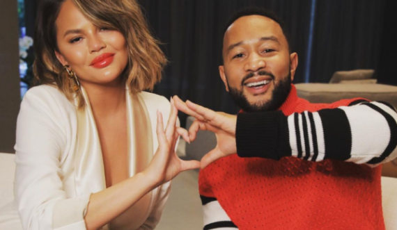 Tatuazhi i ri i Chrissy Teigen në shpinën e saj për John Legend, shfaqet totalisht topless