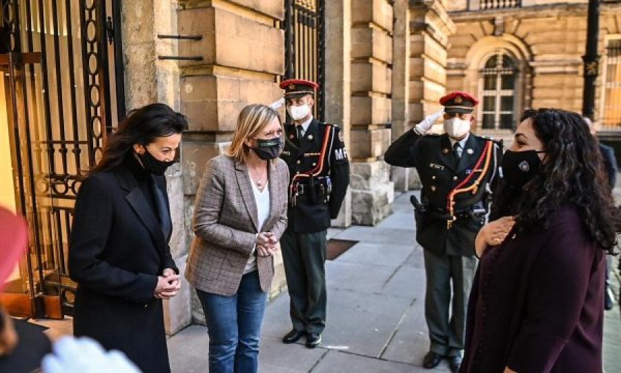 Vjosa Osman në Bruksel kërkon liberalizimin e vizave 