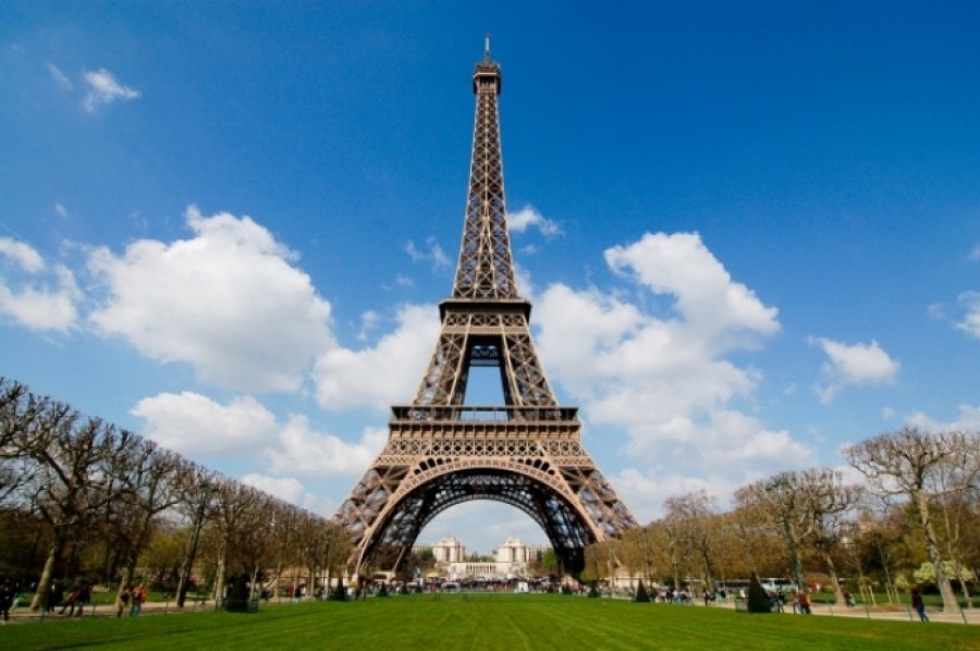 Shteti që e refuzoi Kullën Eiffel, arsyeja do t’ju habisë