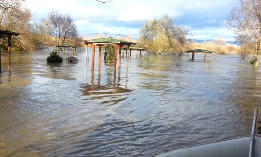 Nga KRU “Gjakova” tregojnë se a është i pijshëm uji pas vërshimeve