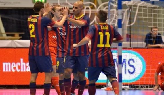 Levante ia prish matematikat Barcelonës për titull në La Liga