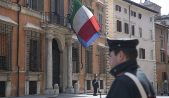 Italia jep 460 euro ndihmë mujore sociale, përfitojnë edhe emigrantët