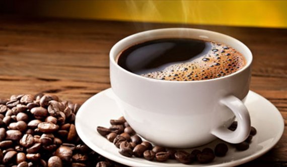 Katër kafe në ditë mbrojnë kundër melanomës