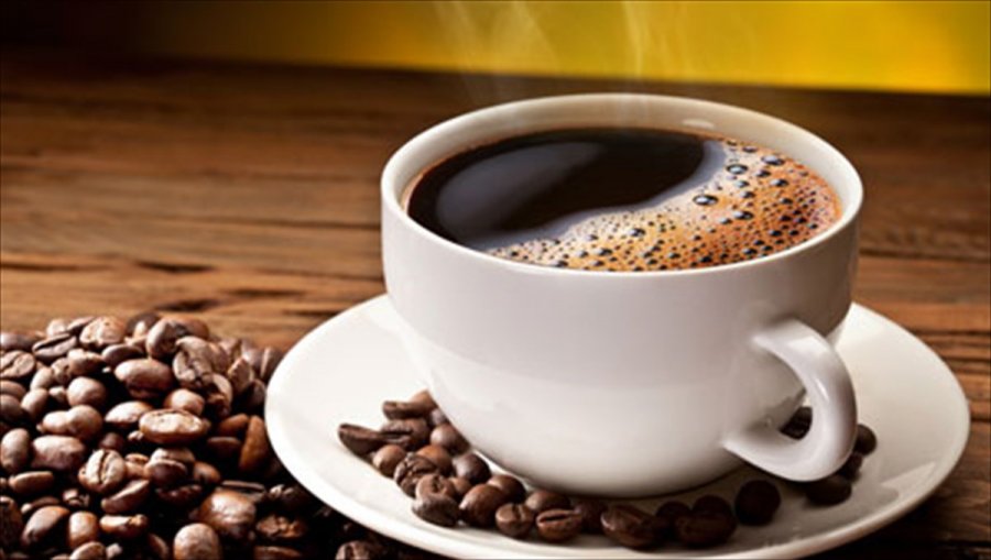 Katër kafe në ditë mbrojnë kundër melanomës