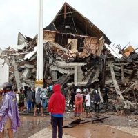 Shkon në 73 numri i të vdekurve nga tërmeti në Indonezi