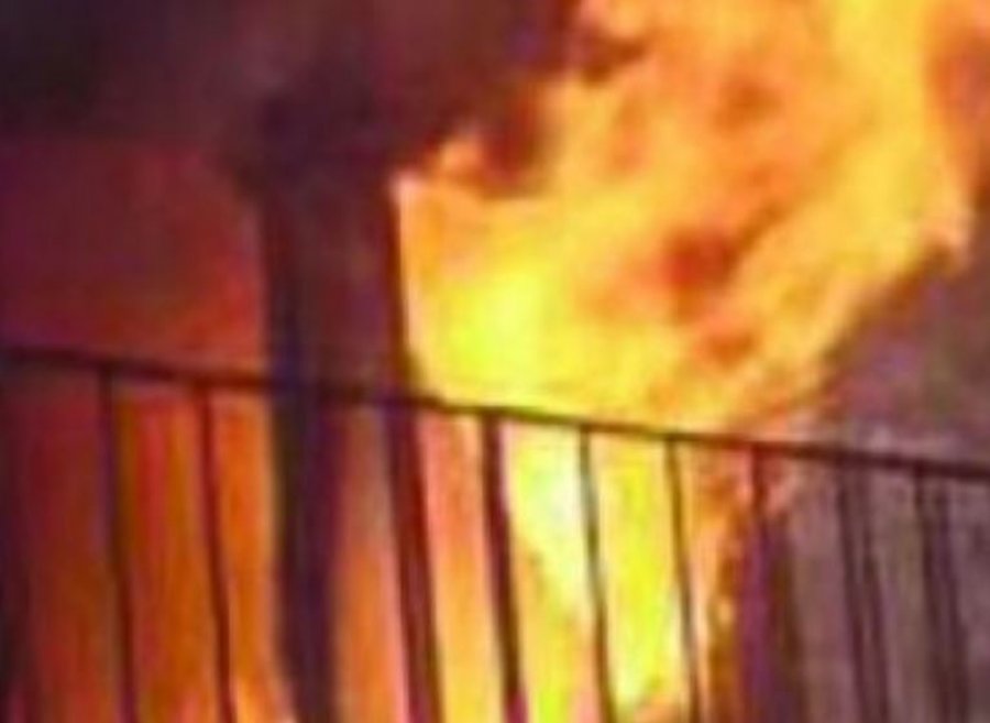 Zjarr në një banesë, humb jetën 42-vjeçari