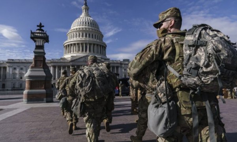 FBI u bën vetting ushtarëve të Gardës Kombëtare që do të bëjnë roje gjatë inaugurimit të Bidenit