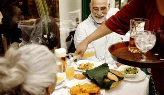 “Mos e merrni këtë gjellë, nuk e bëjmë të mirë”, zbuloni restorantin më të “ndershëm” në botë