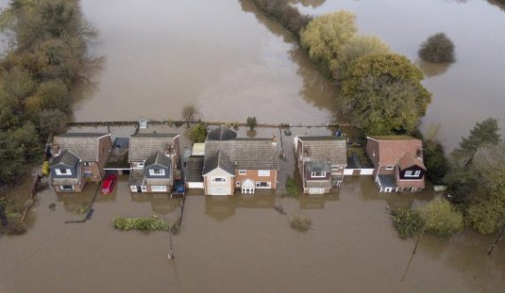 Paralajmërohen vërshime të rrezikshme në këtë vend, nisin përgatitjet për evakuime