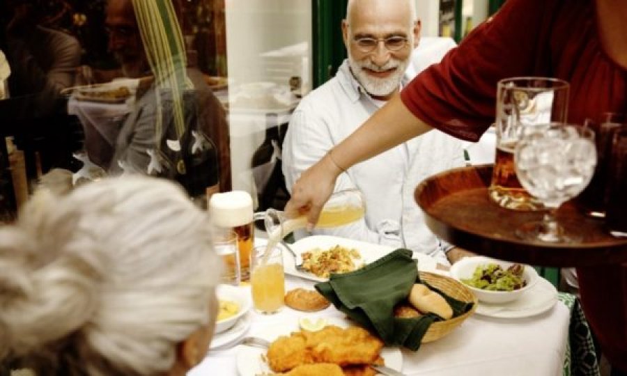“Mos e merrni këtë gjellë, nuk e bëjmë të mirë”, zbuloni restorantin më të “ndershëm” në botë