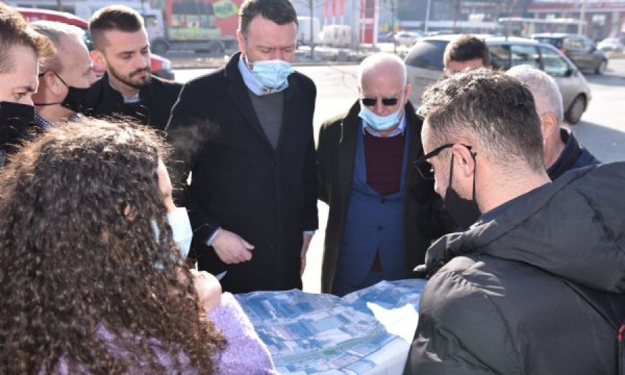Me një rreth-rrotullim të ri synohet të menaxhohet fluksi i veturave në Fushë-Kosovë