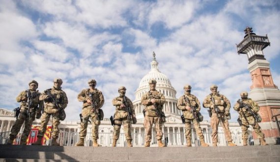 Shkon në 12 numri i ushtarëve të larguar nga inaugurimi i Bidenit