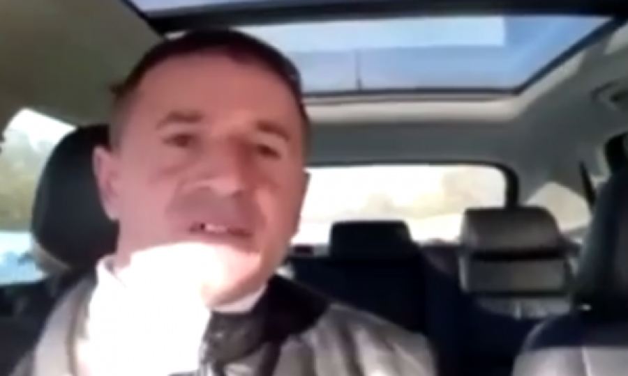 Qytetari shkel qenin me veturë derisa po fliste për Kurtin direkt në facebook