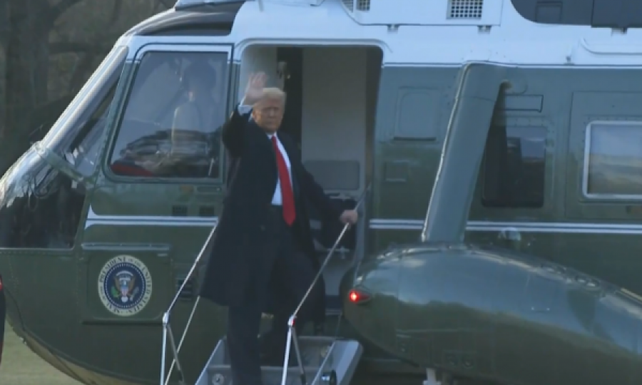 Momenti i largimit të Donald Trump me helikopter nga Shtëpia e Bardhë