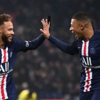 Trajneri i Barçës i përgjigjet shefit të PSG-së: Do t’i thosha po transferimit të Neymarit apo Mbappes