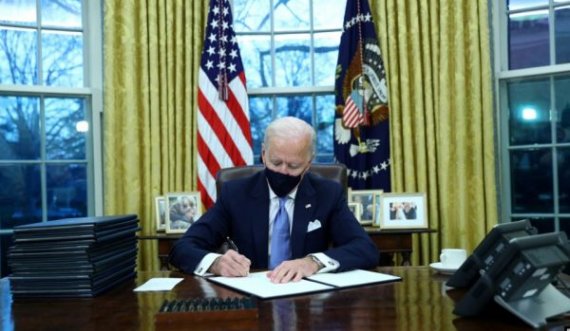 Joe Biden shfuqizon disa nga politikat e ish-presidentit Donald Trump