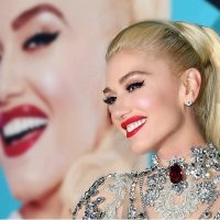 Gwen Stefani e vendosë në gisht unazën 500 mijë dollarëshe