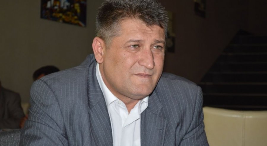 Zafir Berisha vërshohet nga profilet ‘fake’, thotë se të tillë votojnë edhe në sondazhe