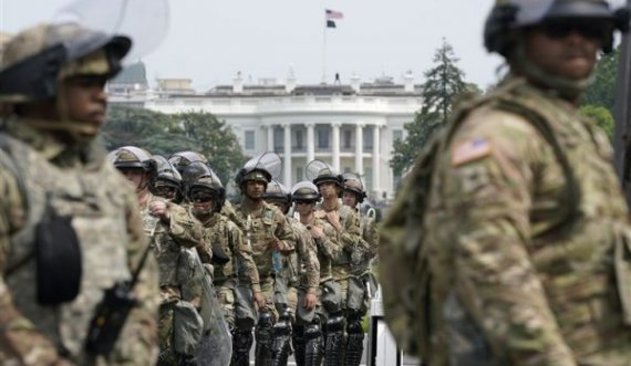 Mbi 150 ushtarë të angazhuar në ditën e inaugurimit të Bidenit dalin pozitivë për Covid-19