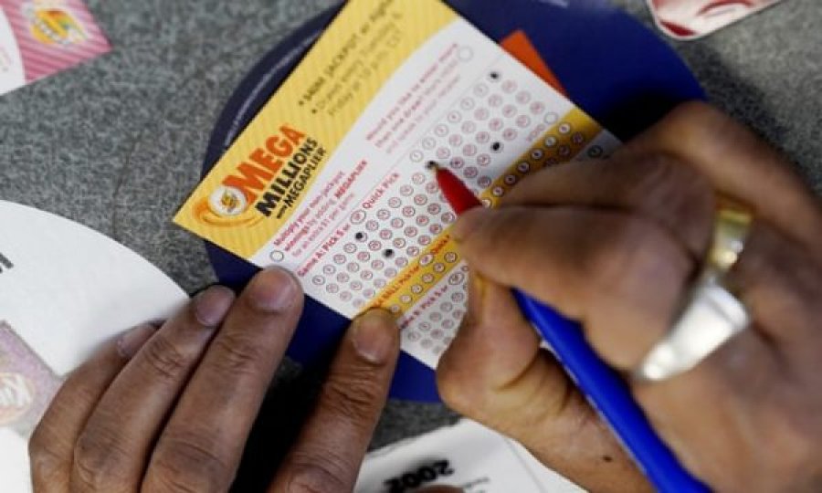 Në ShBA fitohet jackpot-i prej 1 miliard dollarësh në lotari