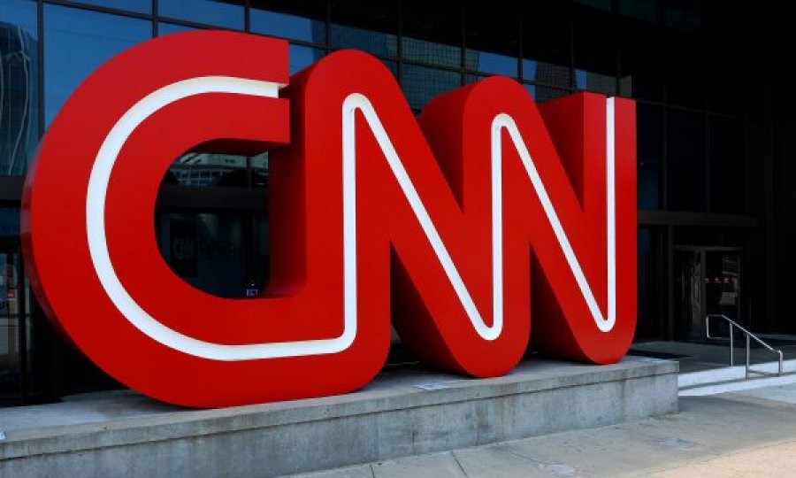 Vdes gazetari i famshëm i CNN