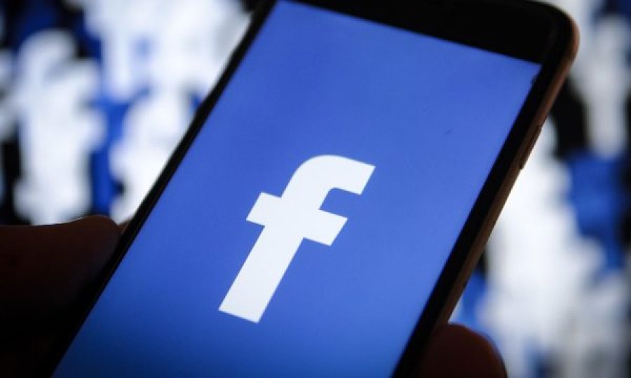 Facebook po përgatit një orë inteligjente