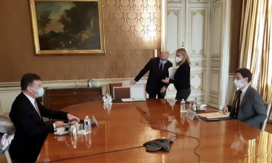 Lajçak mban takim në Paris, diskutohet për dialogun Kosovë-Serbi