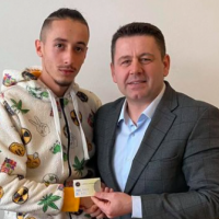 Bekë Berisha prezanton aderimin më të ri të AAK-së për t'i fituar Zgjedhjet