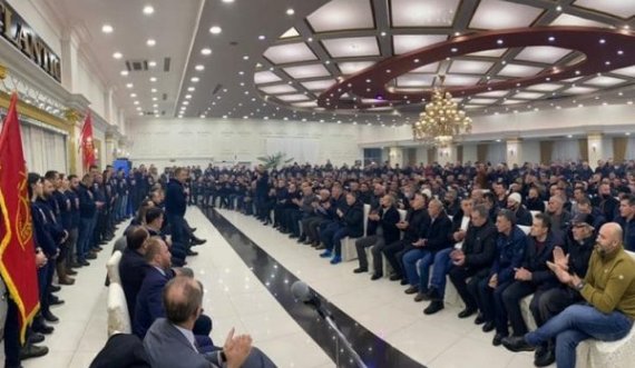 Lushtaku mbledh qindra ushtarë në mbështetje të PDK’së