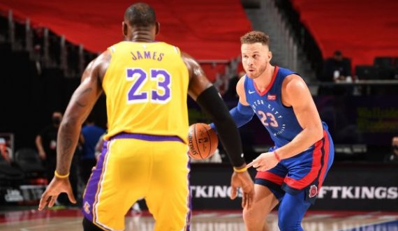 Lakers pësojnë humbjen e dytë radhazi, reagojnë Clippers e Phoenix