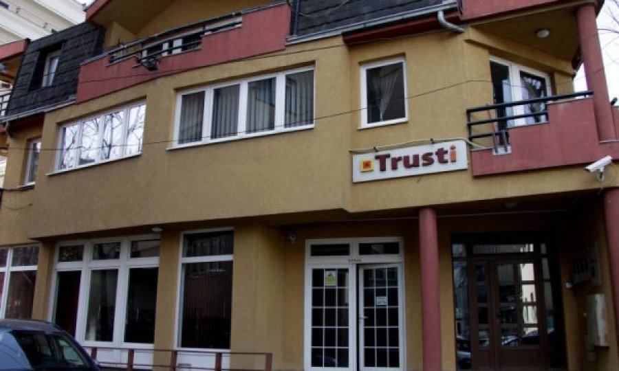 Mbi 413 mijë kosovarë kanë aplikuar për tërheqjen e 10 përqindëshit nga Trusti