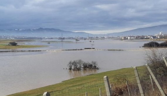 Lumi “Drenica” del nga shtrati, shkakton vërshime në disa fshatra të Drenasit