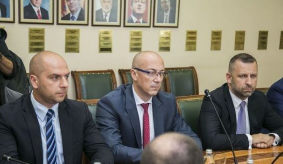 Lista Serbe shfrytëzon përçarjen e partive politike shqiptare, ndërton skenar të ri për defunksionalizimin e qeverisë së re të Kosovës sipas modelit boshnjak