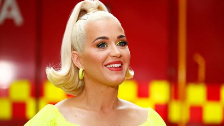 Pas lindjes së vajzës, Katy Perry thotë se i ka ndryshuar jeta