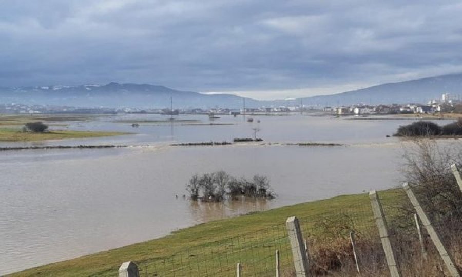 Lumi “Drenica” del nga shtrati, shkakton vërshime në disa fshatra të Drenasit