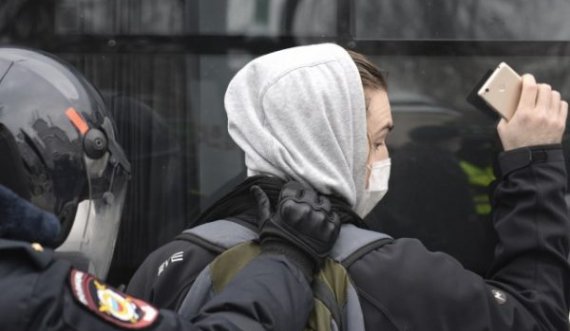 Arrestohet Julia Navalny, gruaja e kritikut të Putinit, Alexei Navalny