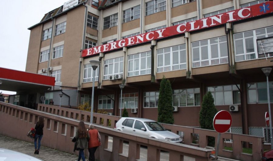  Një 13-vjeçar dhe një 17-vjeçar në gjendje të rëndë, u goditën nga një kamion në Prizren 