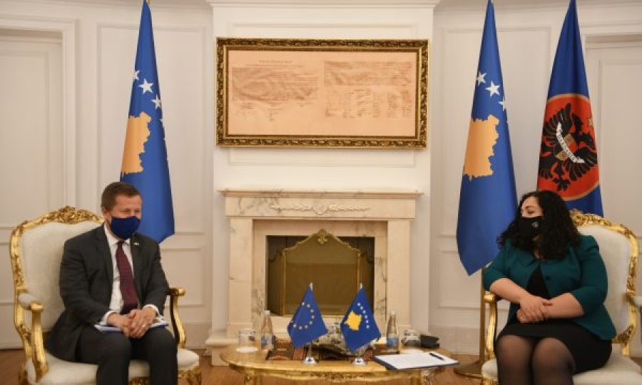 Vëzhguesit e BE-së ia përmendin Vjosa Osmanit akuzat ndaj Valdete Dakës