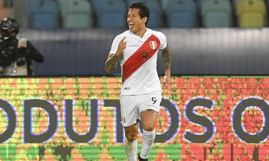 Peru fiton dramën kundër Paraguait, gjysmëfinalisti i parë i Coppa Amerikca