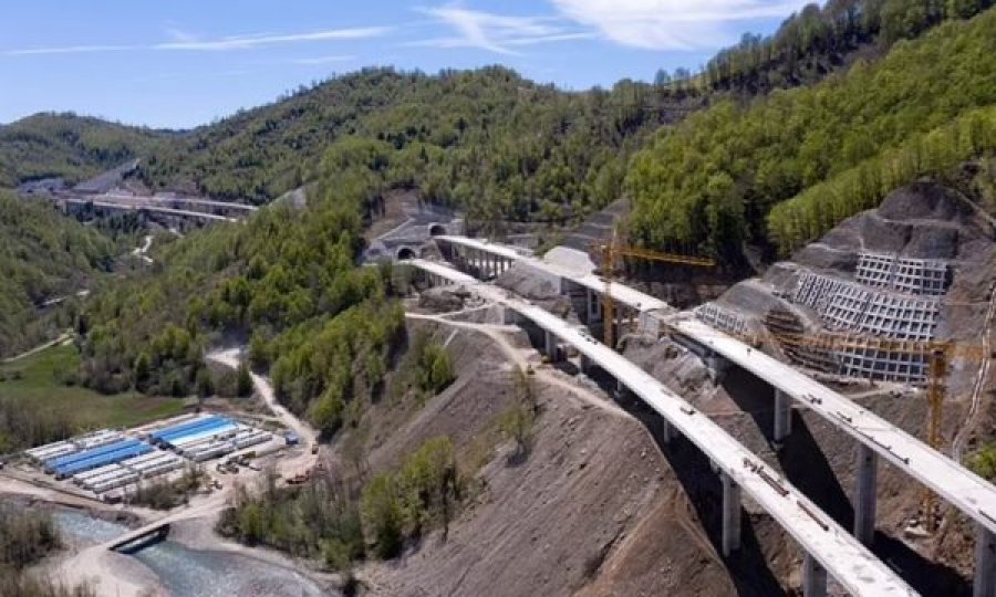 'Autostrada për askund', nëse Mali i Zi nuk i paguan borxhin, Kina mund t’ia marrë një pjesë të tokës