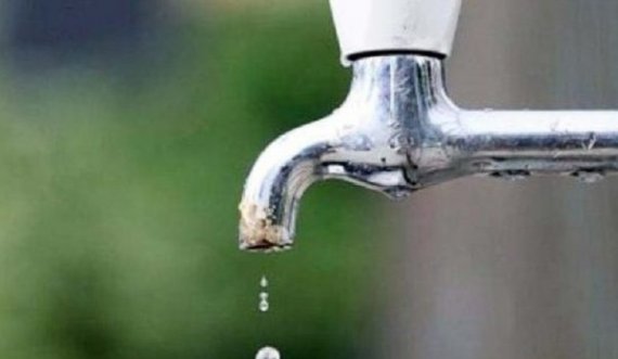 Gjashtë fshatra të Gjakovës mbeten pa ujë shkaku i defekteve