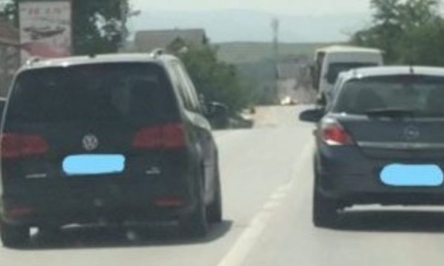 Policia në Ferizaj gjobit qytetarin për tejkalim të rrezikshëm