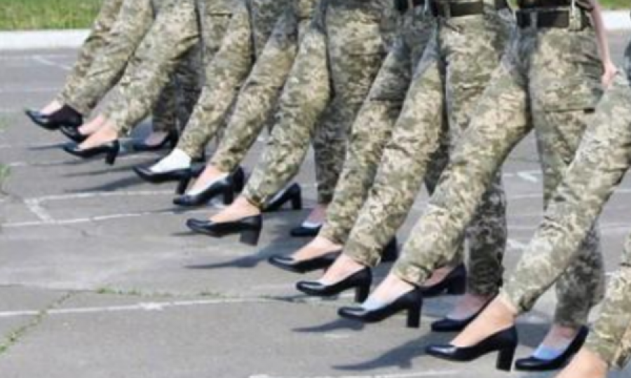 Ushtaret ukrainase do të marshojnë me take, ushtria s’e ndryshon vendimin