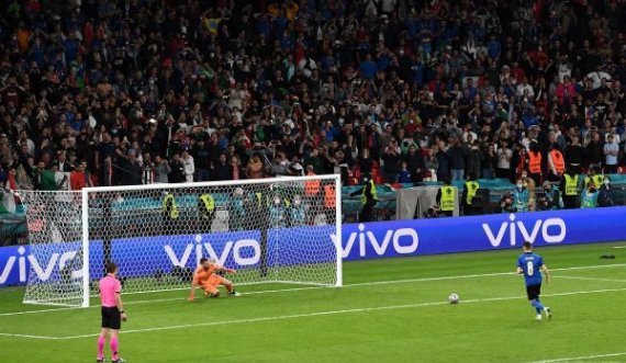“Mora frymë thellë” – Jorginho shpjegon penalltinë që e dërgoi Italinë në finale të Euro 2020