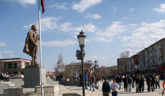 Burri nga Drenica e rrah bashkëshorten e tij