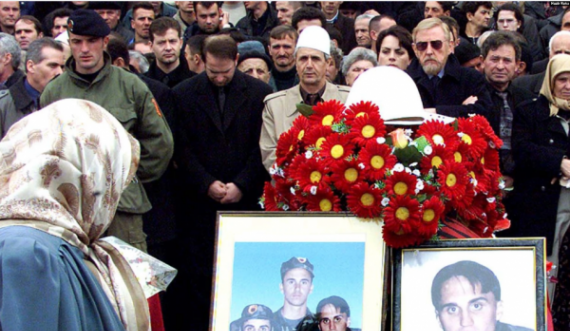 Serbia nderoi me medalje të dyshuarin për përfshirje në vrasjen e vëllezërve Bytyqi, reagon Ilir Bytyqi