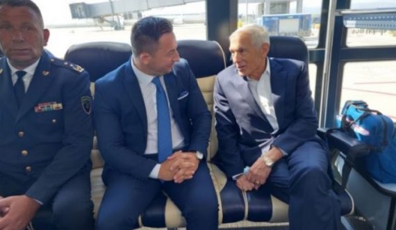 Gjenerali amerikan Clark nis vizitën në Kosovë, takohet me ministrin Mehaj