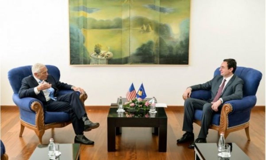 Clark takohet me Kurtin: Kosova është histori suksesi për SHBA-në