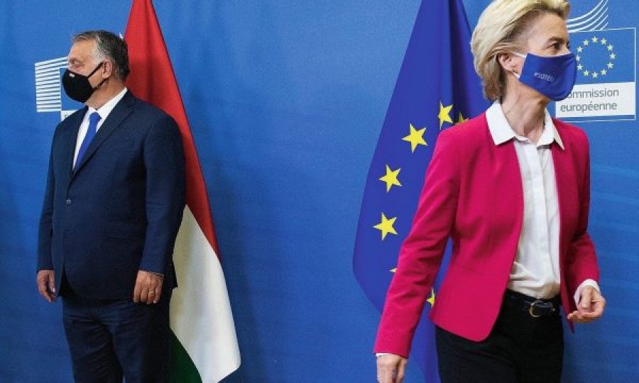 Von der Leyen godet Orbanin: Turp, duhet ta largoni ligjin anti-LGBT